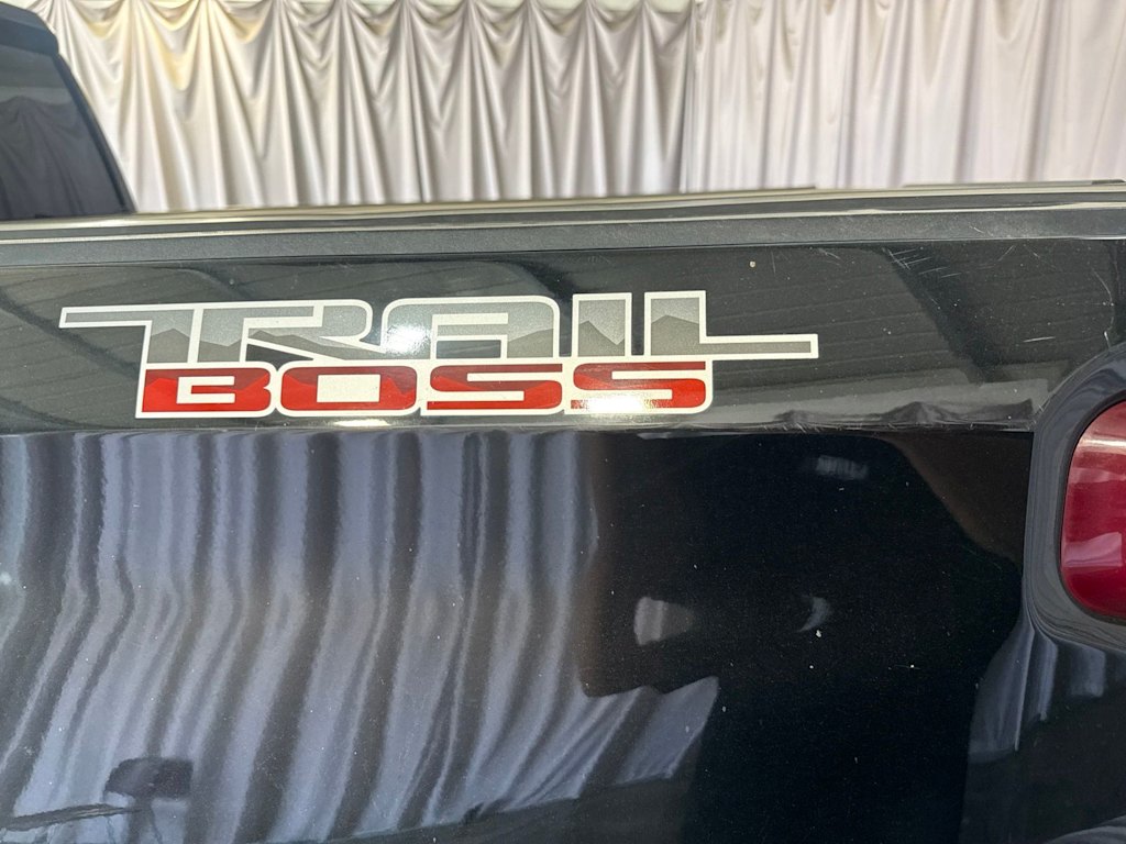 Thumbnail: 2021 Chevrolet Silverado 1500 - 19
