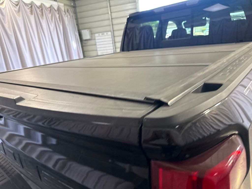 Thumbnail: 2021 Chevrolet Silverado 1500 - 23