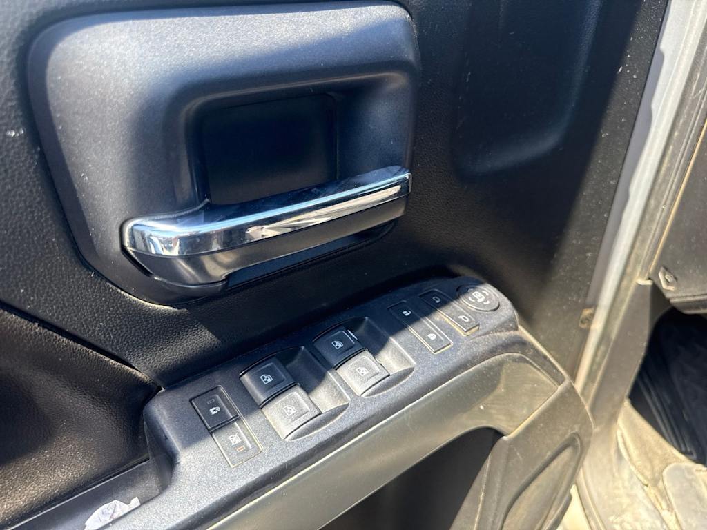 Thumbnail: 2017 Chevrolet Silverado 1500 - 19