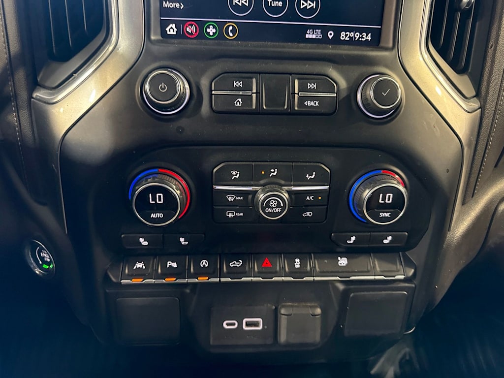 Thumbnail: 2020 Chevrolet Silverado 1500 - 28