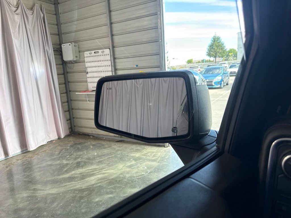 Thumbnail: 2020 Chevrolet Silverado 1500 - 23