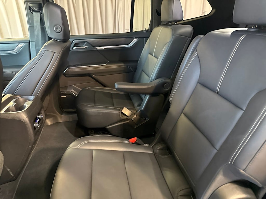 Thumbnail: 2026 GMC Acadia - 10