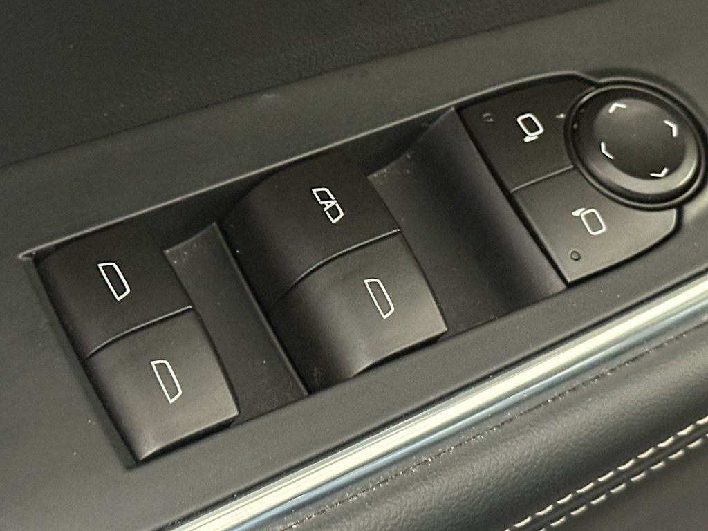 Thumbnail: 2026 GMC Acadia - 22