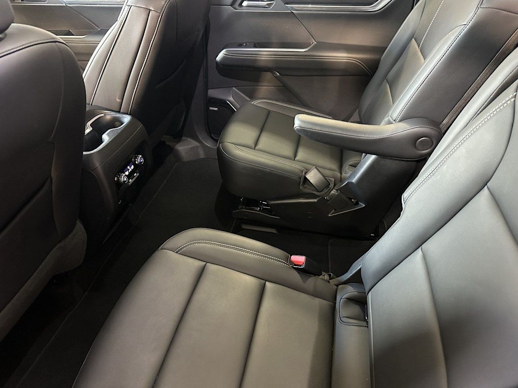 Thumbnail: 2026 GMC Acadia - 18