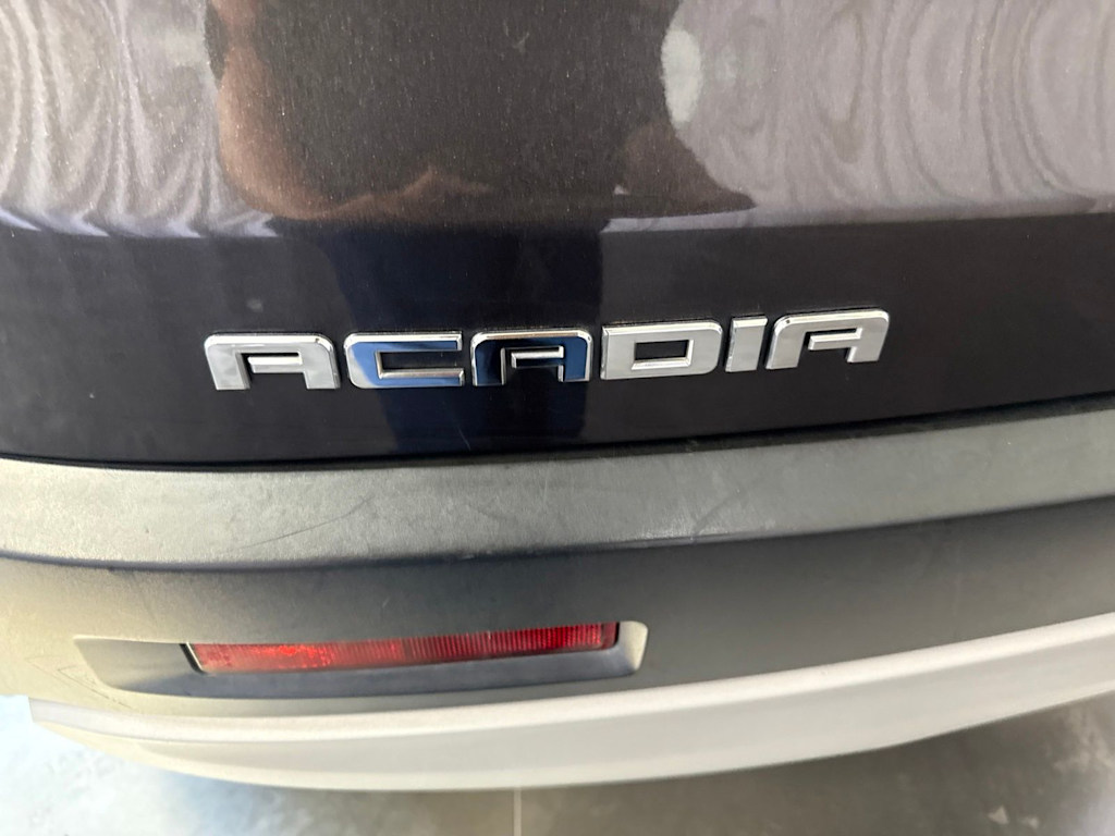 Thumbnail: 2017 GMC Acadia - 22
