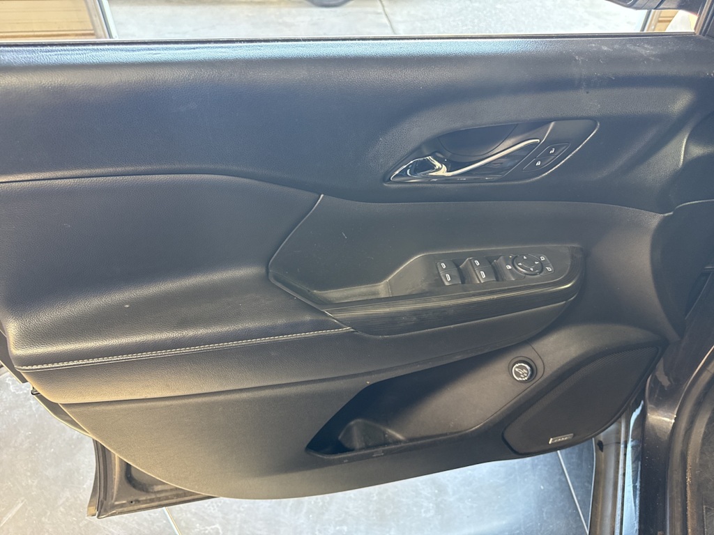 Thumbnail: 2017 GMC Acadia - 19