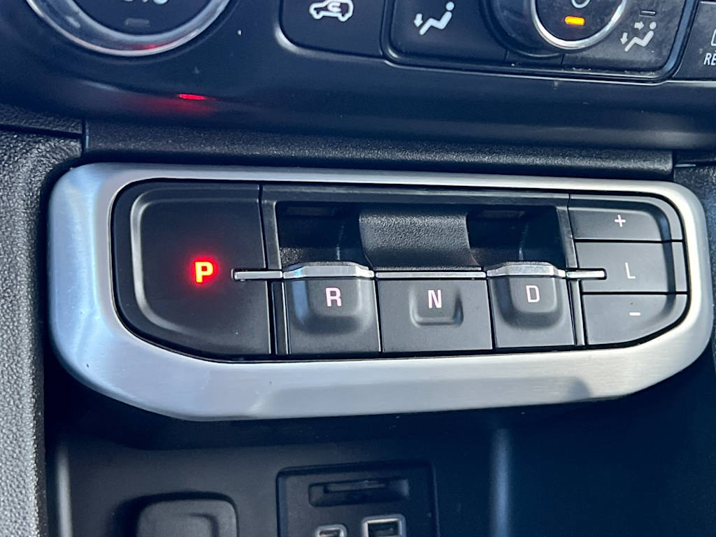 Thumbnail: 2022 GMC Acadia - 25