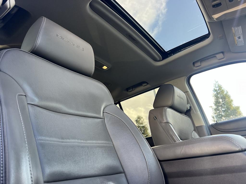 Thumbnail: 2016 GMC Yukon - 23