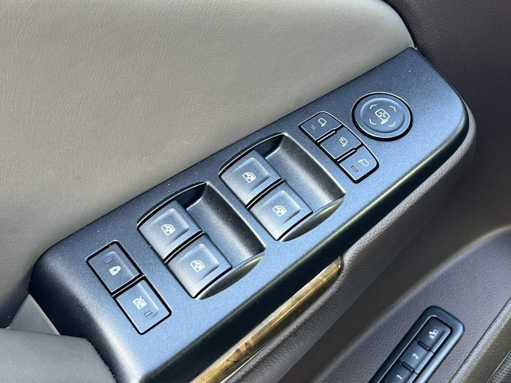 Thumbnail: 2016 GMC Yukon - 22