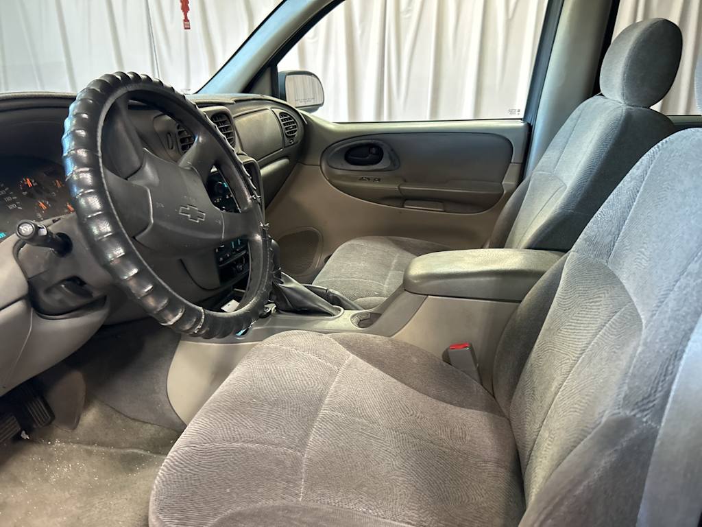 Thumbnail: 2004 Chevrolet TrailBlazer - 9