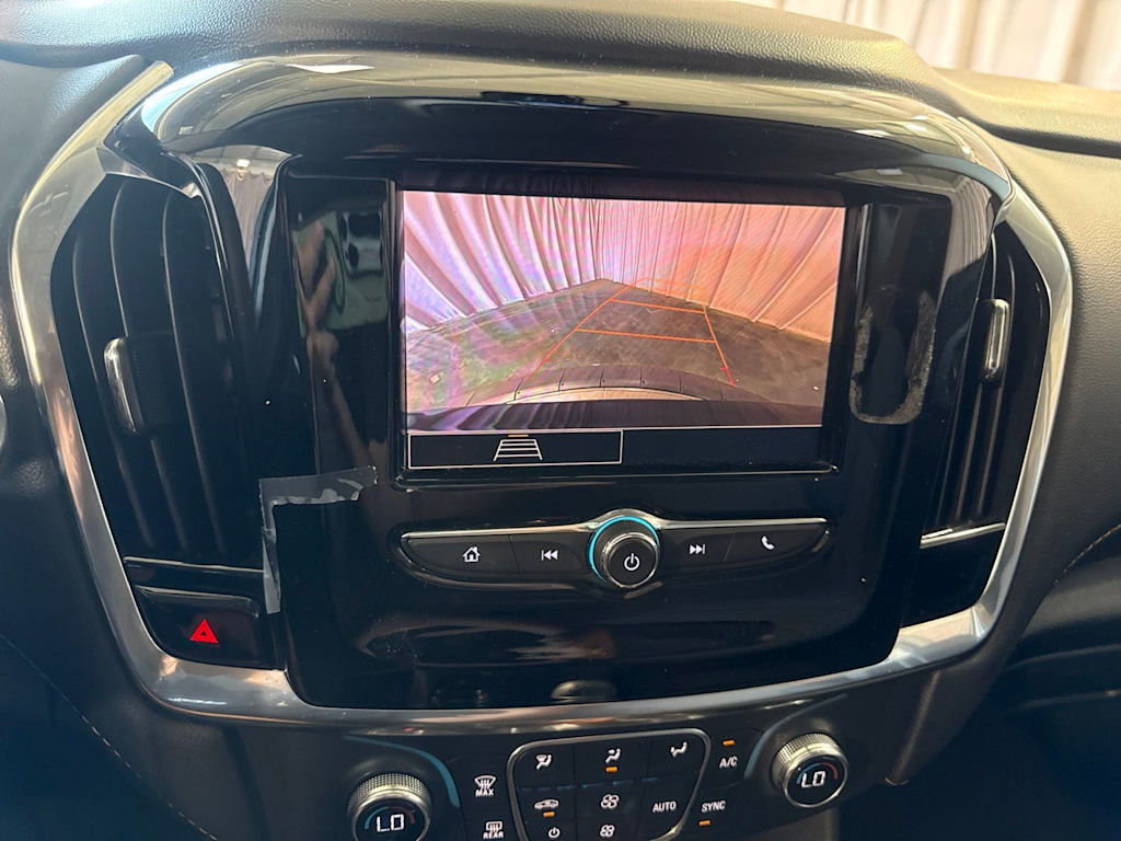 Thumbnail: 2020 Chevrolet Traverse - 28