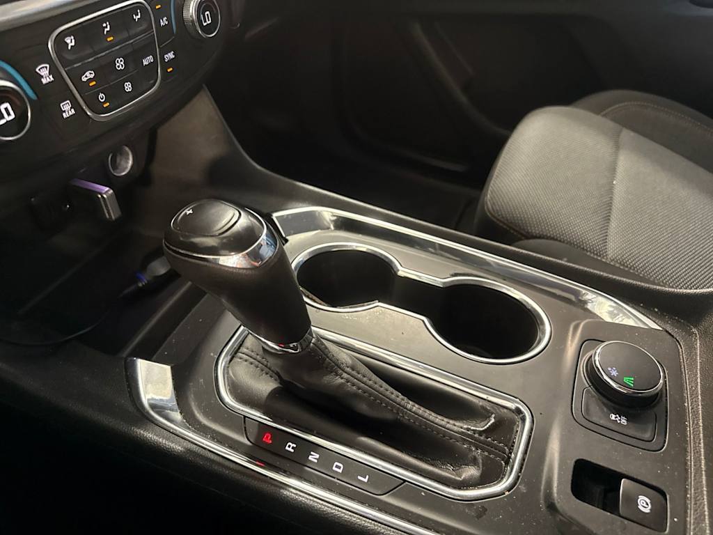 Thumbnail: 2020 Chevrolet Traverse - 26