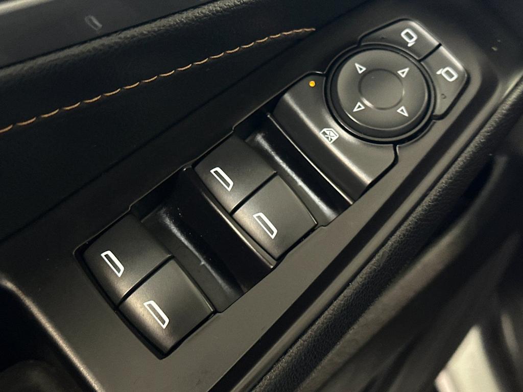 Thumbnail: 2020 Chevrolet Traverse - 24