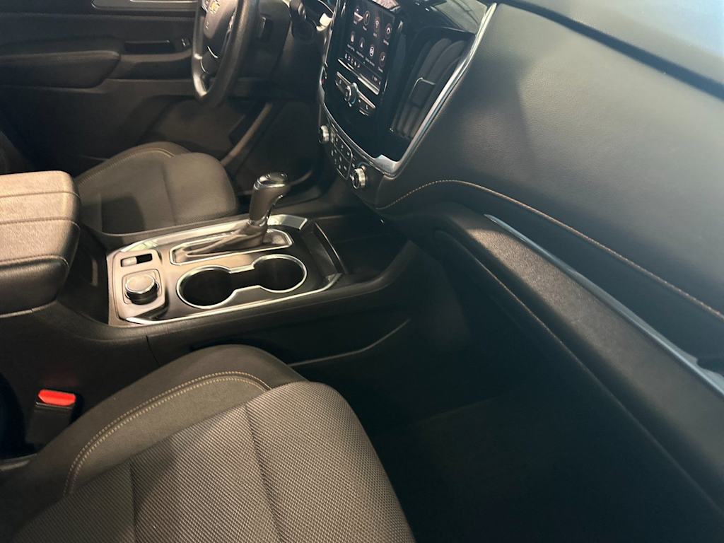 Thumbnail: 2020 Chevrolet Traverse - 13