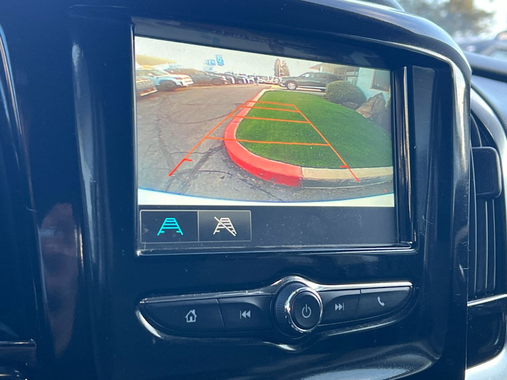 Thumbnail: 2018 Chevrolet Traverse - 26