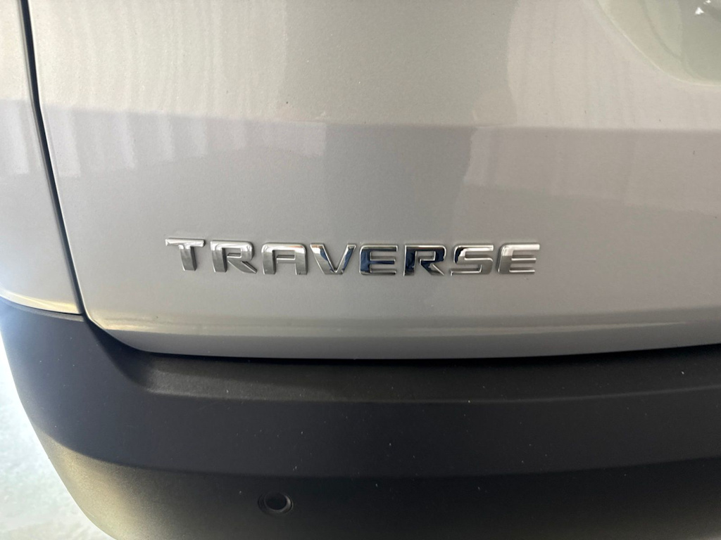 Thumbnail: 2018 Chevrolet Traverse - 21