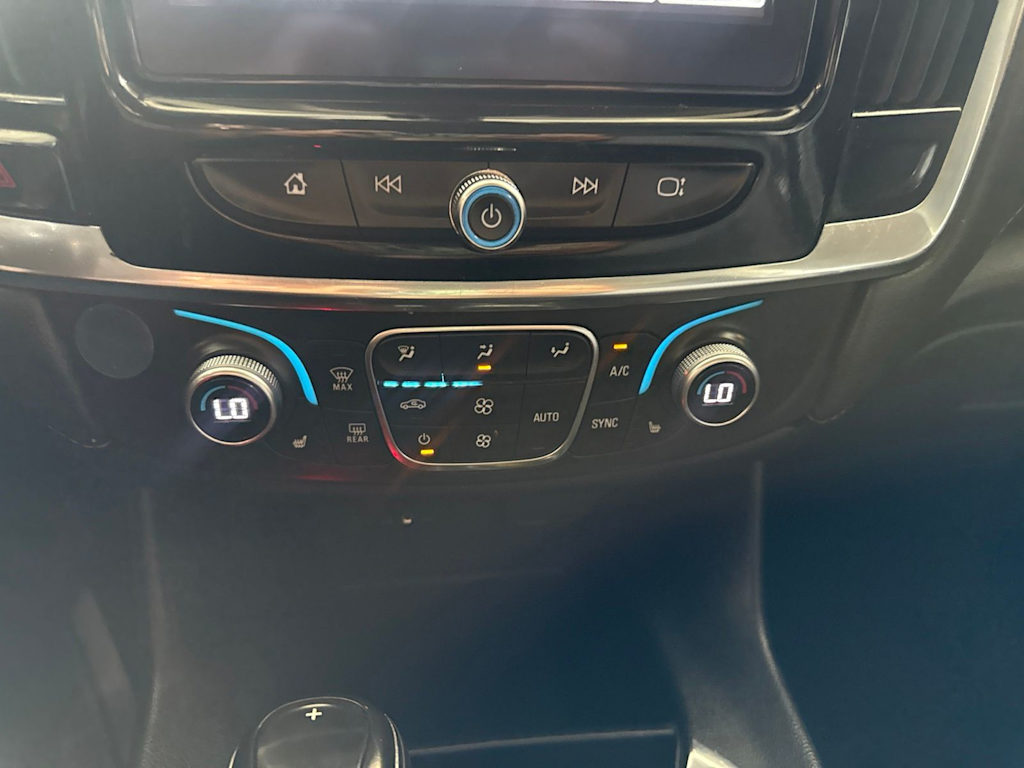 Thumbnail: 2018 Chevrolet Traverse - 30