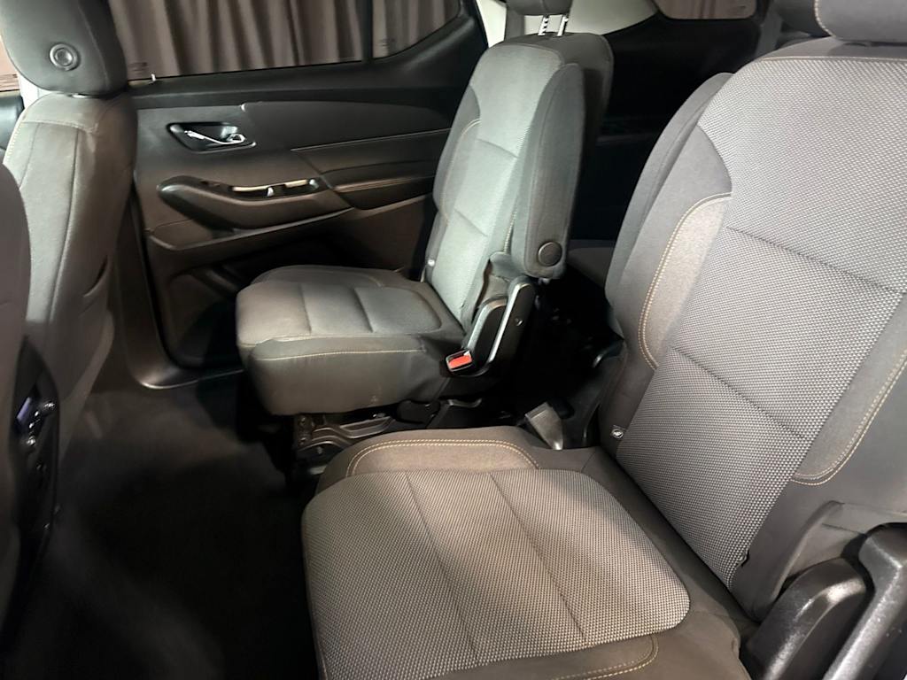 Thumbnail: 2018 Chevrolet Traverse - 10