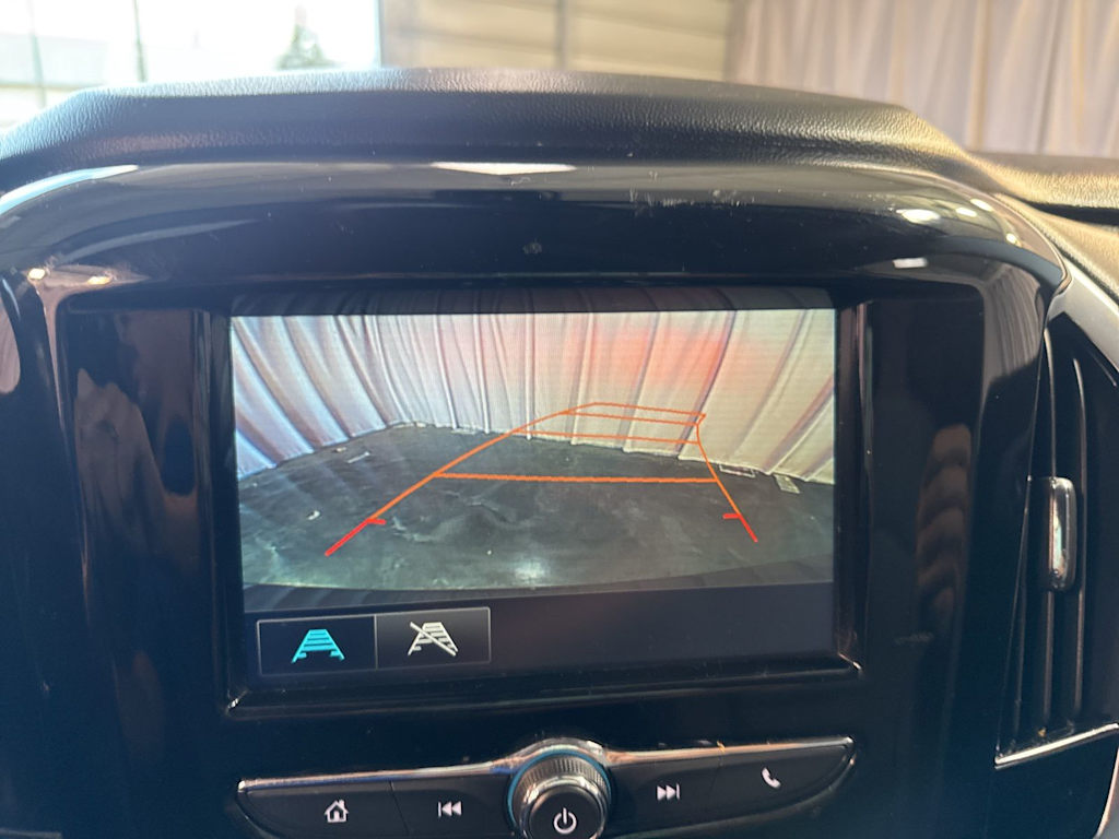 Thumbnail: 2018 Chevrolet Traverse - 28