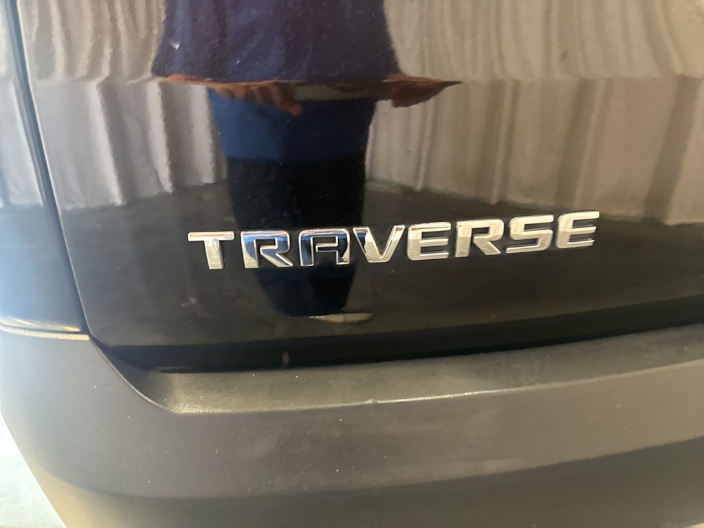 Thumbnail: 2018 Chevrolet Traverse - 20