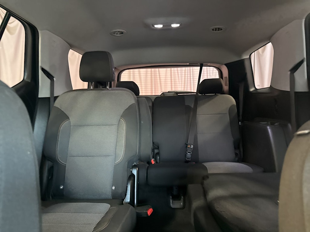 Thumbnail: 2018 Chevrolet Traverse - 25