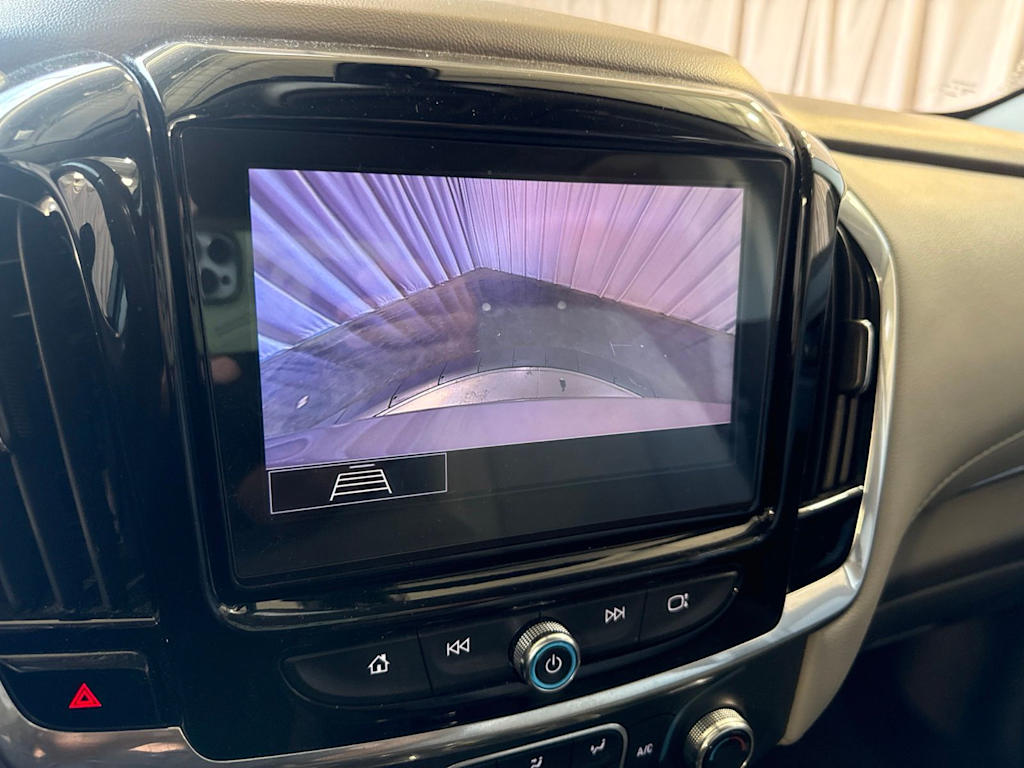 Thumbnail: 2020 Chevrolet Traverse - 33