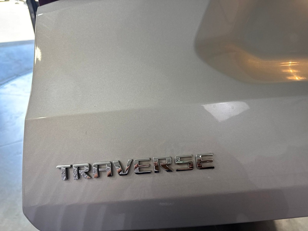 Thumbnail: 2020 Chevrolet Traverse - 25