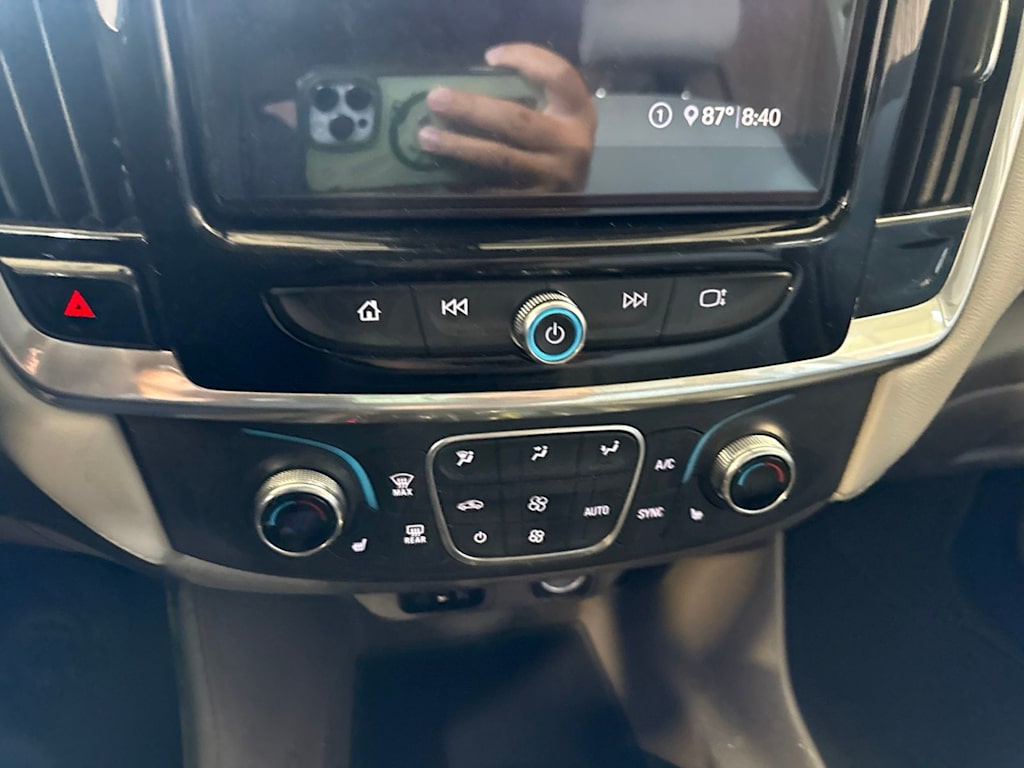 Thumbnail: 2020 Chevrolet Traverse - 32
