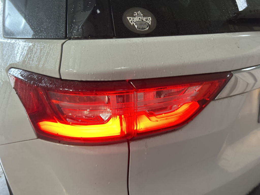 Thumbnail: 2018 Chevrolet Traverse - 23