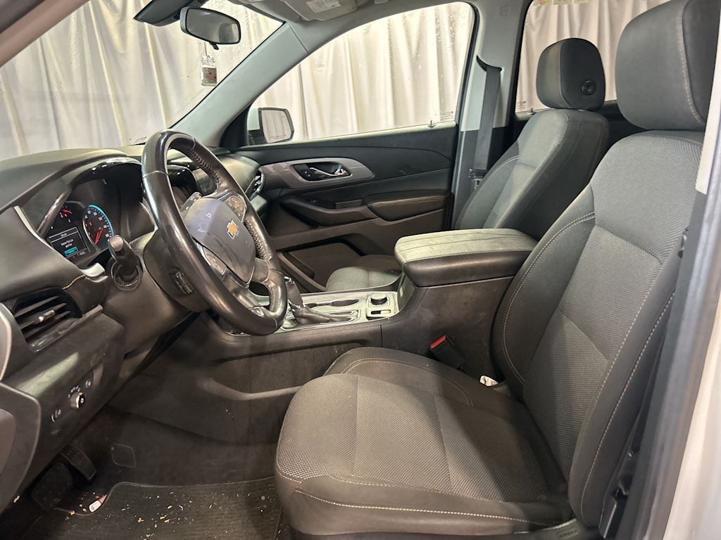 Thumbnail: 2018 Chevrolet Traverse - 8