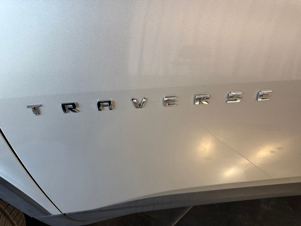 Thumbnail: 2019 Chevrolet Traverse - 4