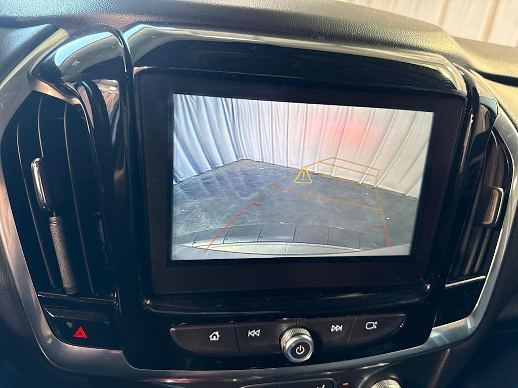 Thumbnail: 2019 Chevrolet Traverse - 25