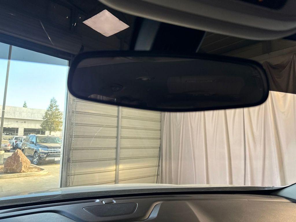 Thumbnail: 2019 Chevrolet Traverse - 26