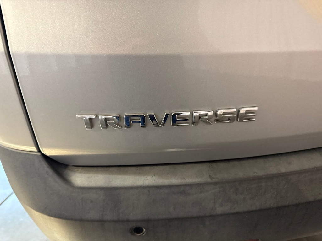 Thumbnail: 2019 Chevrolet Traverse - 16