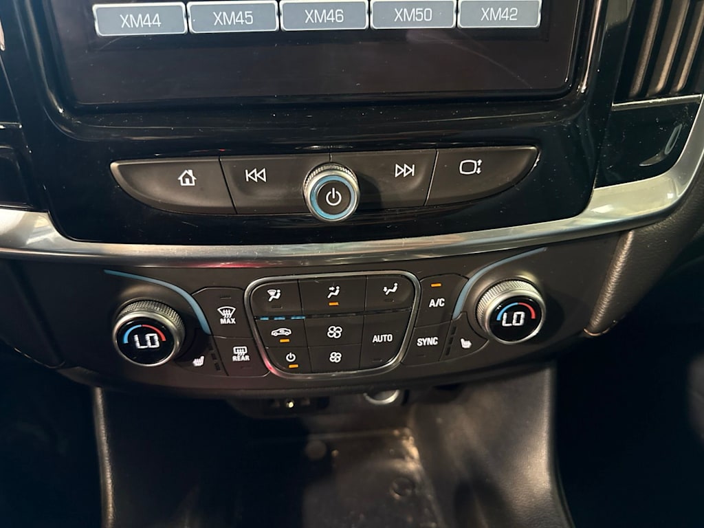 Thumbnail: 2019 Chevrolet Traverse - 23