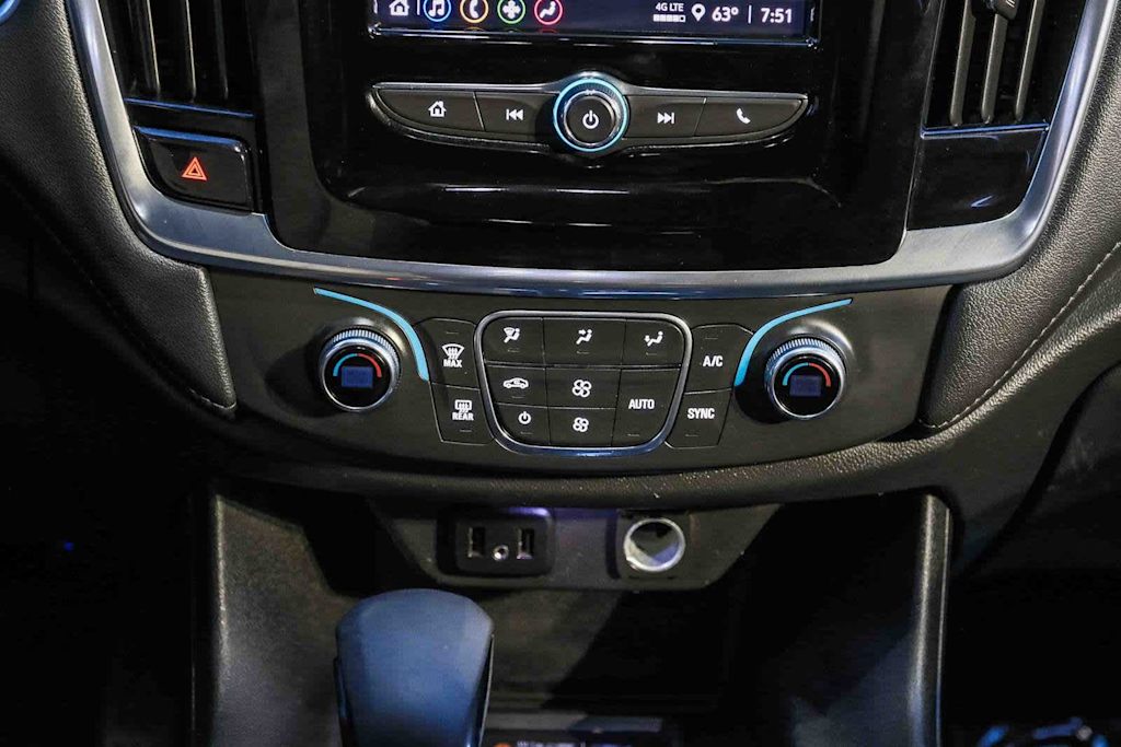 Thumbnail: 2023 Chevrolet Traverse - 24