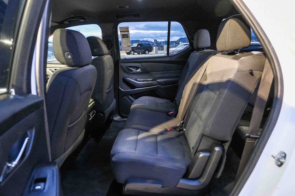 Thumbnail: 2023 Chevrolet Traverse - 11