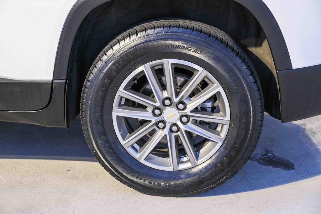 Thumbnail: 2023 Chevrolet Traverse - 6