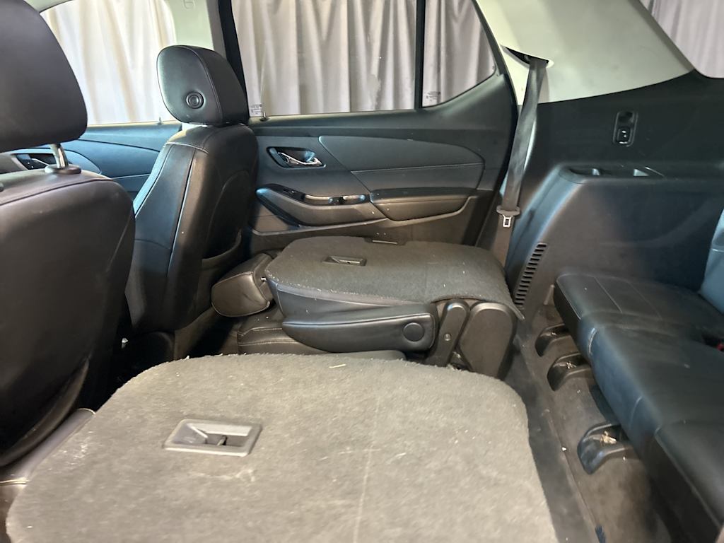 Thumbnail: 2020 Chevrolet Traverse - 28