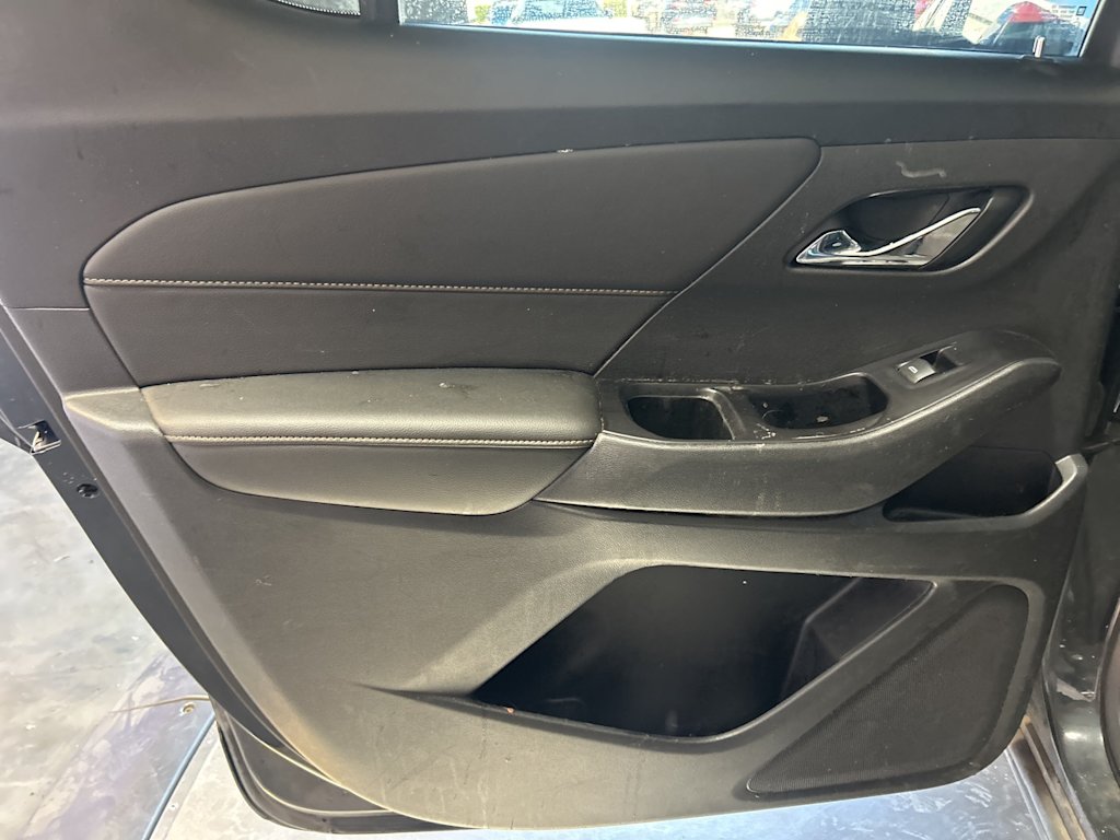 Thumbnail: 2020 Chevrolet Traverse - 27