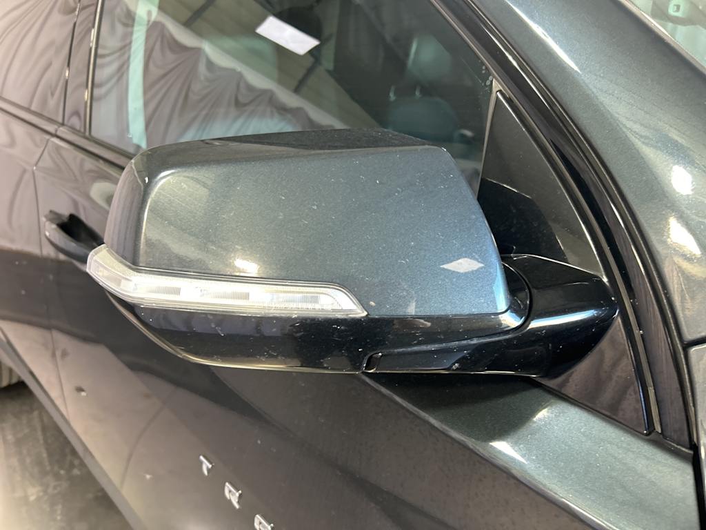 Thumbnail: 2020 Chevrolet Traverse - 17