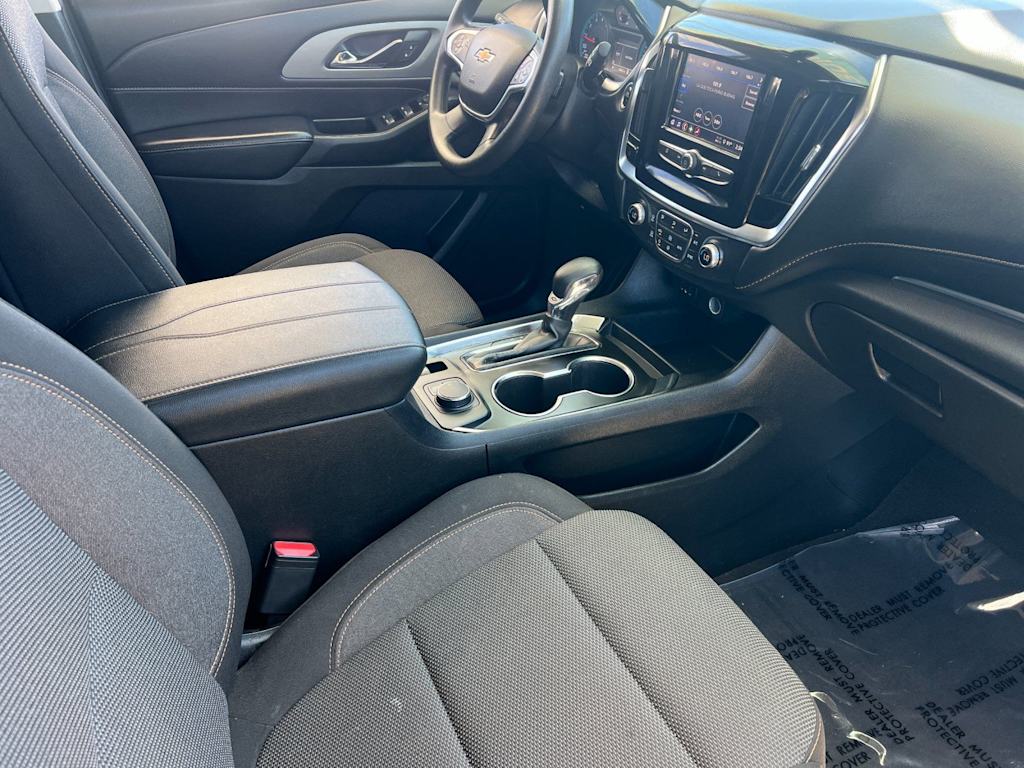 Thumbnail: 2021 Chevrolet Traverse - 10