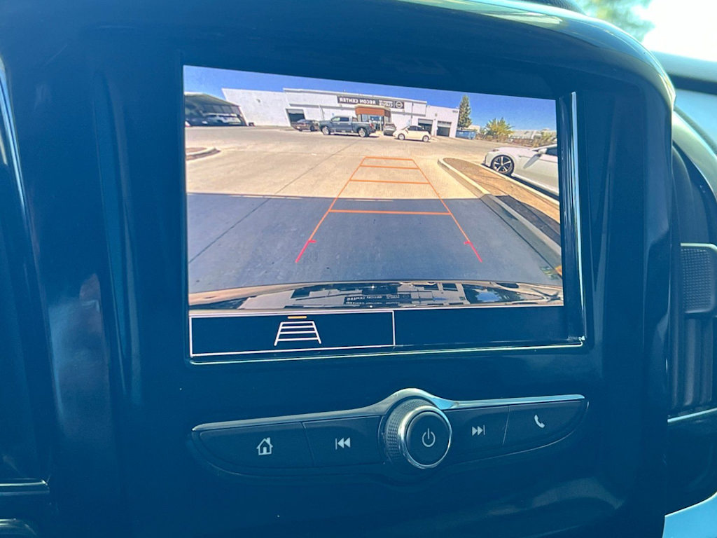 Thumbnail: 2021 Chevrolet Traverse - 26