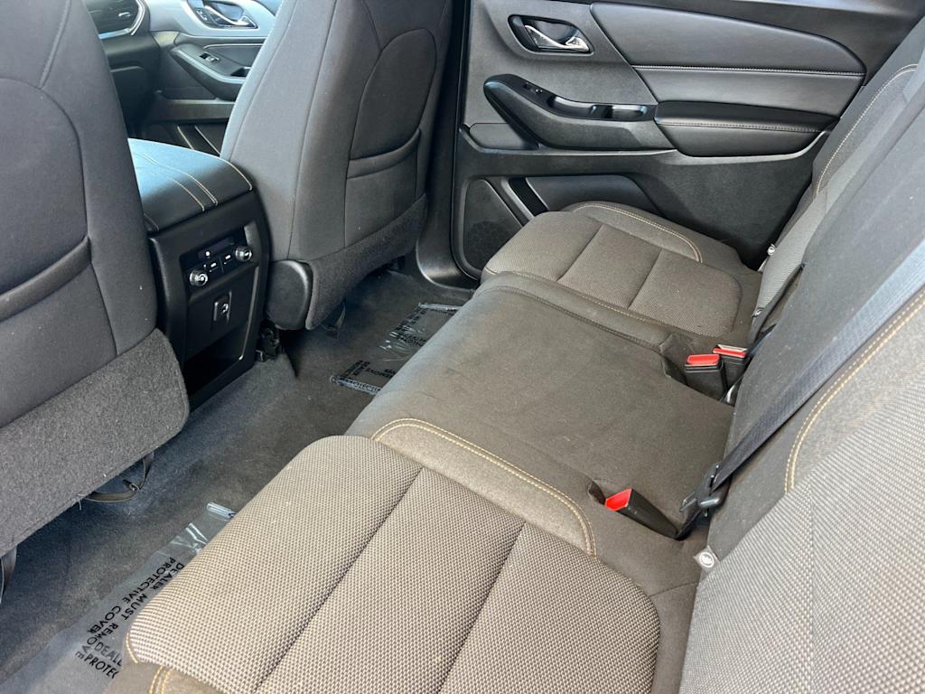 Thumbnail: 2021 Chevrolet Traverse - 11