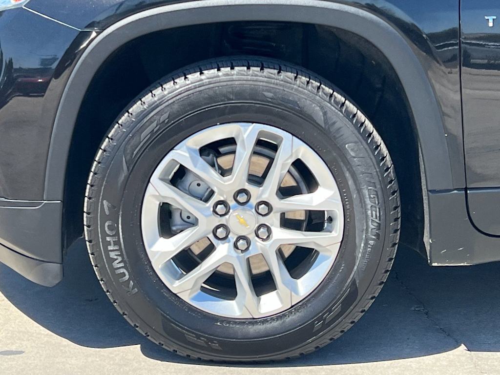 Thumbnail: 2021 Chevrolet Traverse - 8