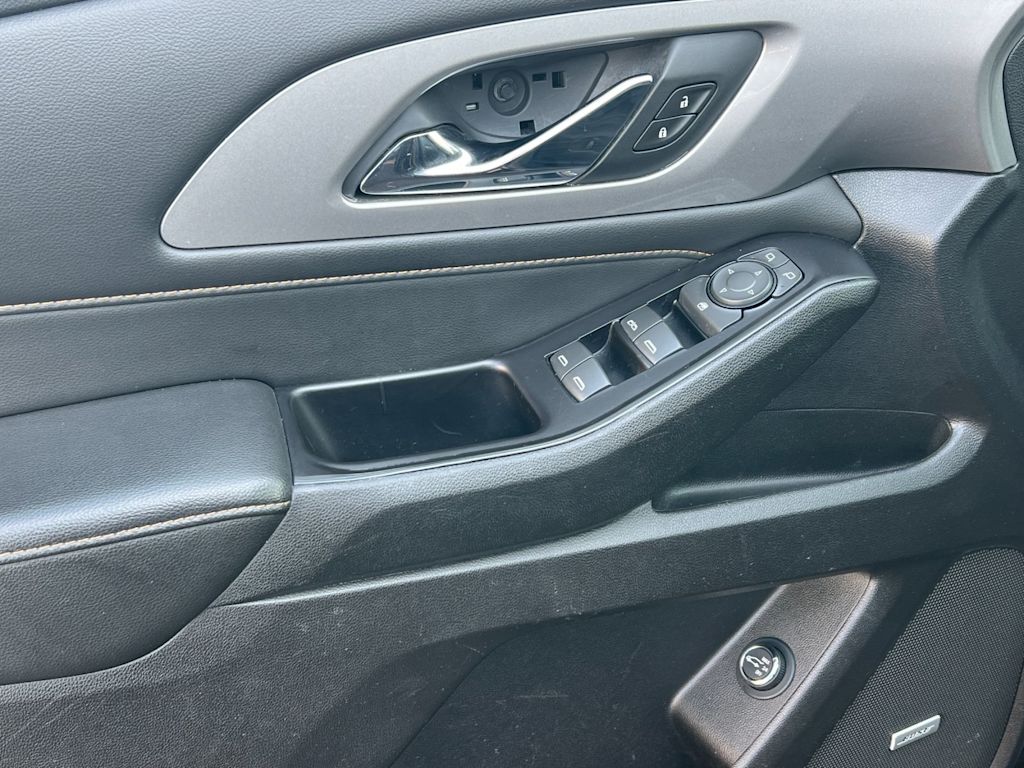 Thumbnail: 2019 Chevrolet Traverse - 22