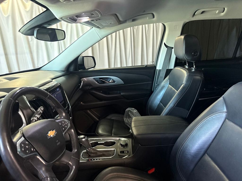 Thumbnail: 2020 Chevrolet Traverse - 9