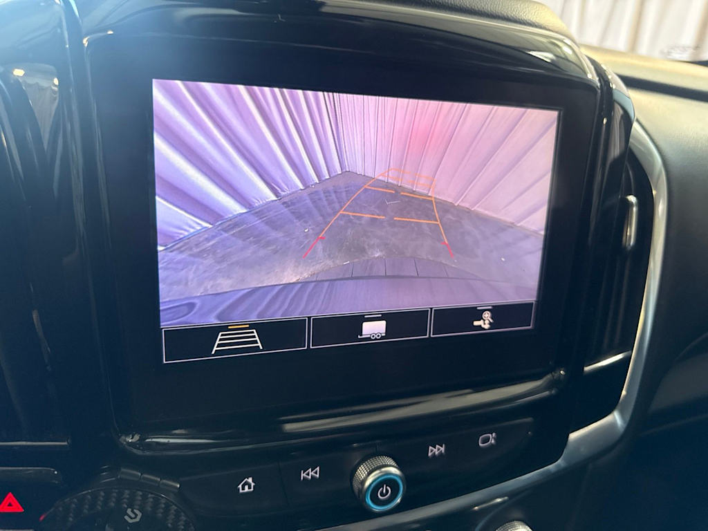 Thumbnail: 2020 Chevrolet Traverse - 31