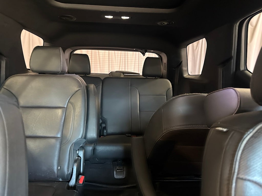 Thumbnail: 2023 Chevrolet Traverse - 25