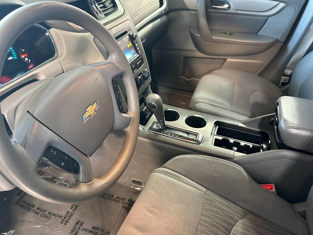 Thumbnail: 2017 Chevrolet Traverse - 10